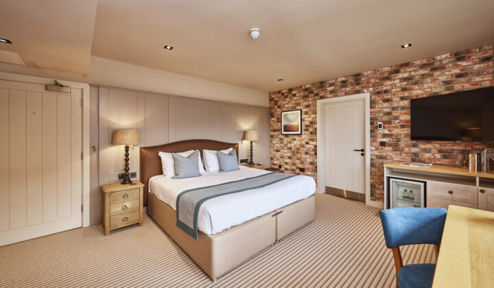 Flash Summer Sale – Dinner, Bed & Breakfast Offer